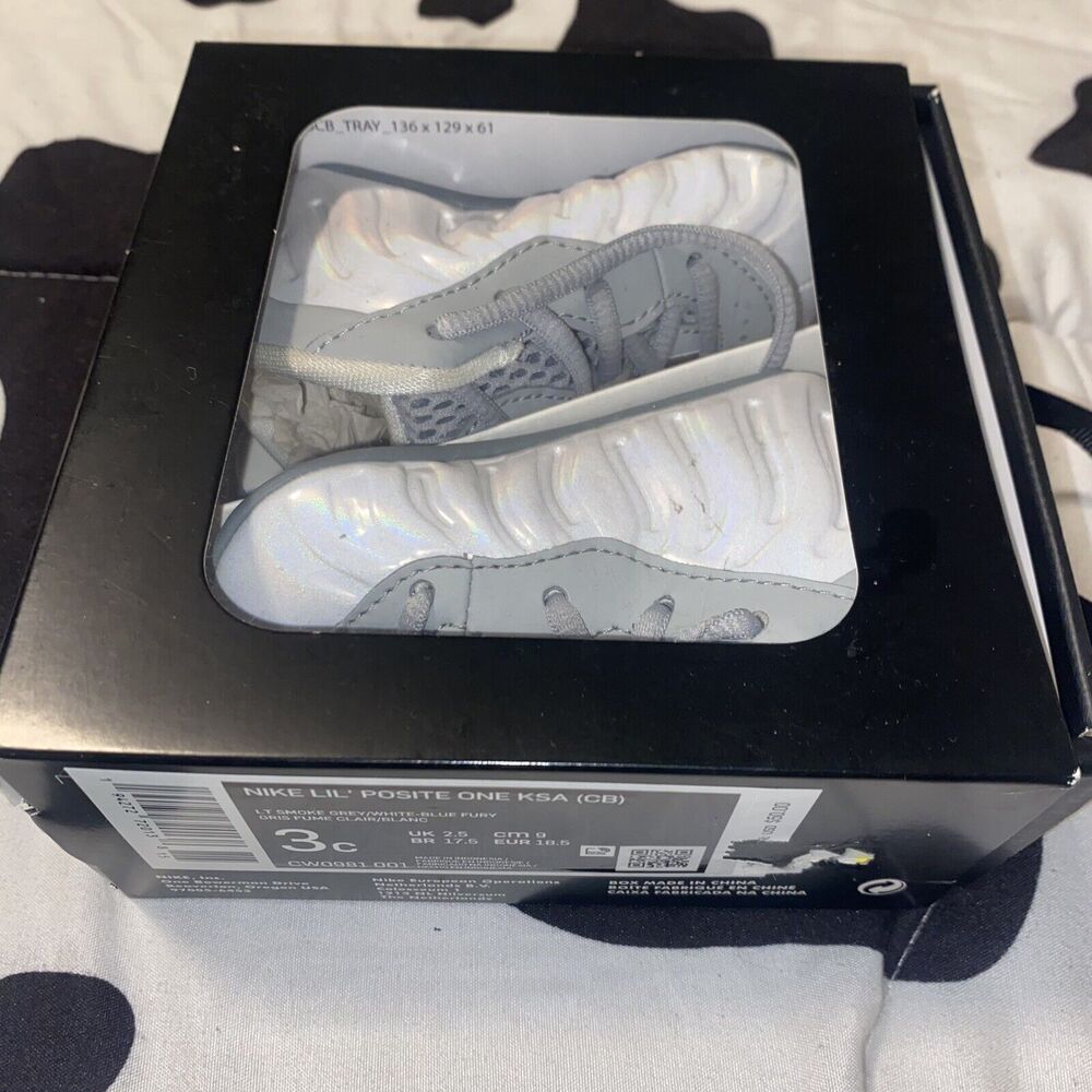 NIKE LIL'POSITE ONE KSA (CB) LT SMOKE GREY/WHITE-BLUE FURY GRIS FUME CLAIR/ 3C